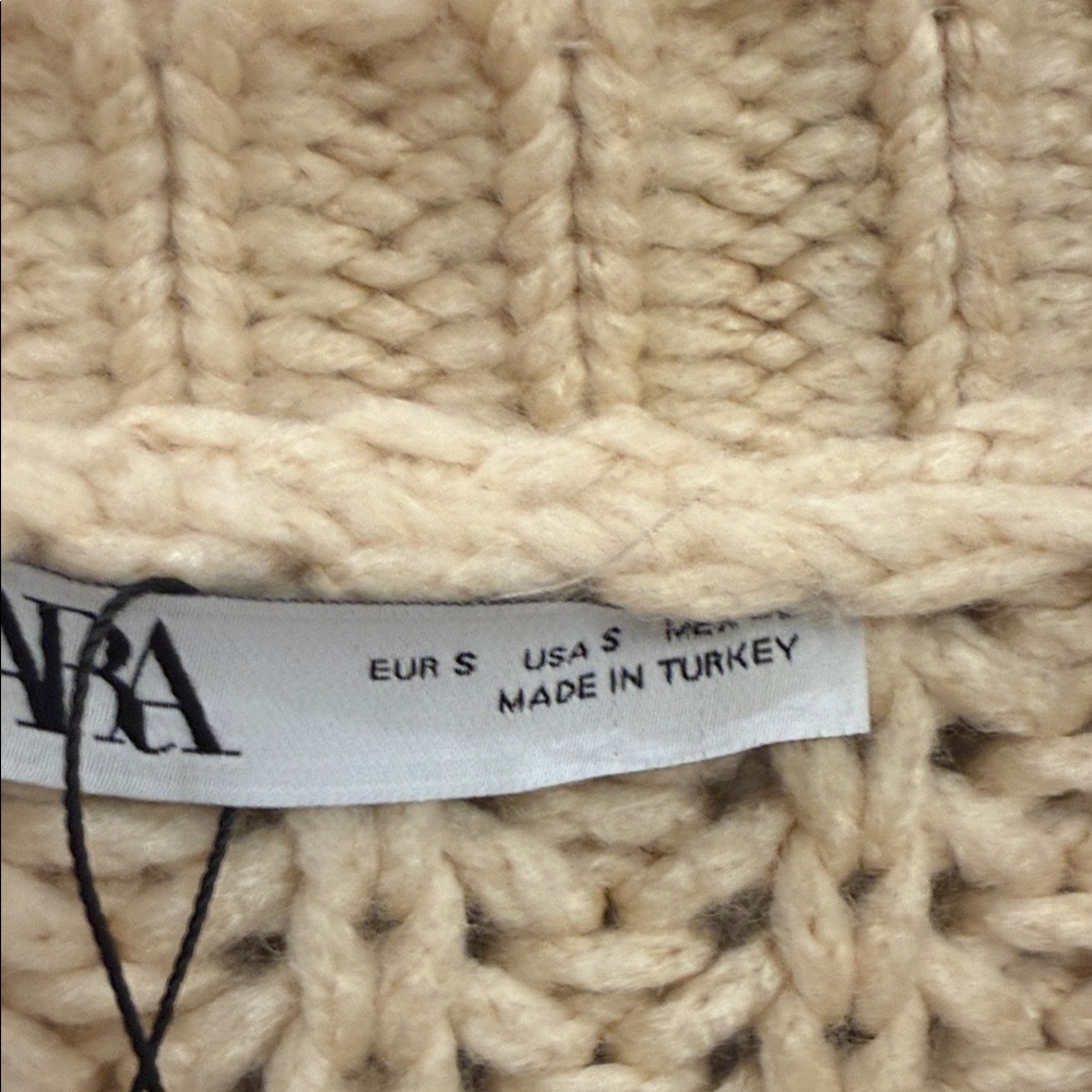 Zara sweater - Picture 2 of 5